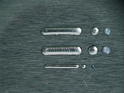 <a href='http://www.zb1616.com/product/3.htm' class='text_a'>模具激光焊機(jī)</a>修復(fù)鏡面模具效果